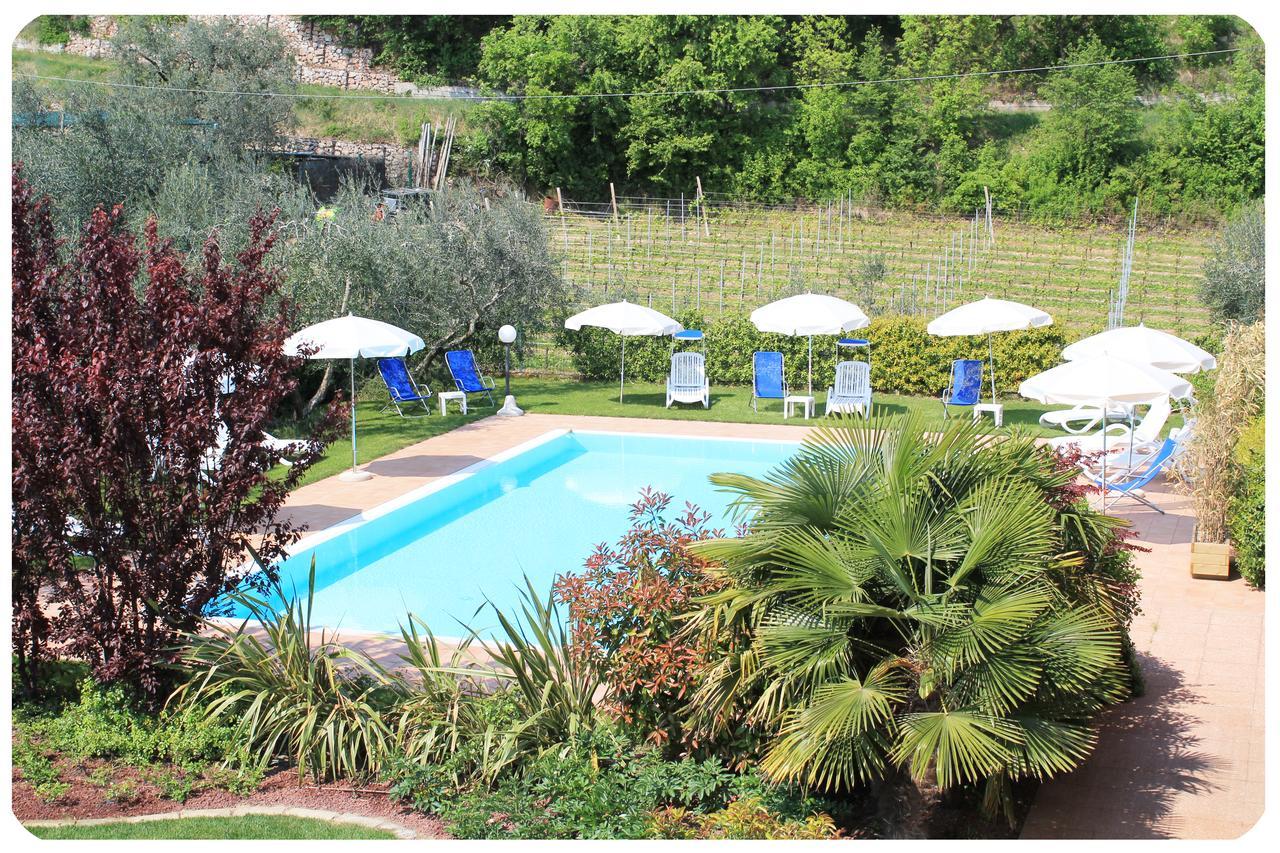 Agriturismo La Rocca Bardolino Buitenkant foto